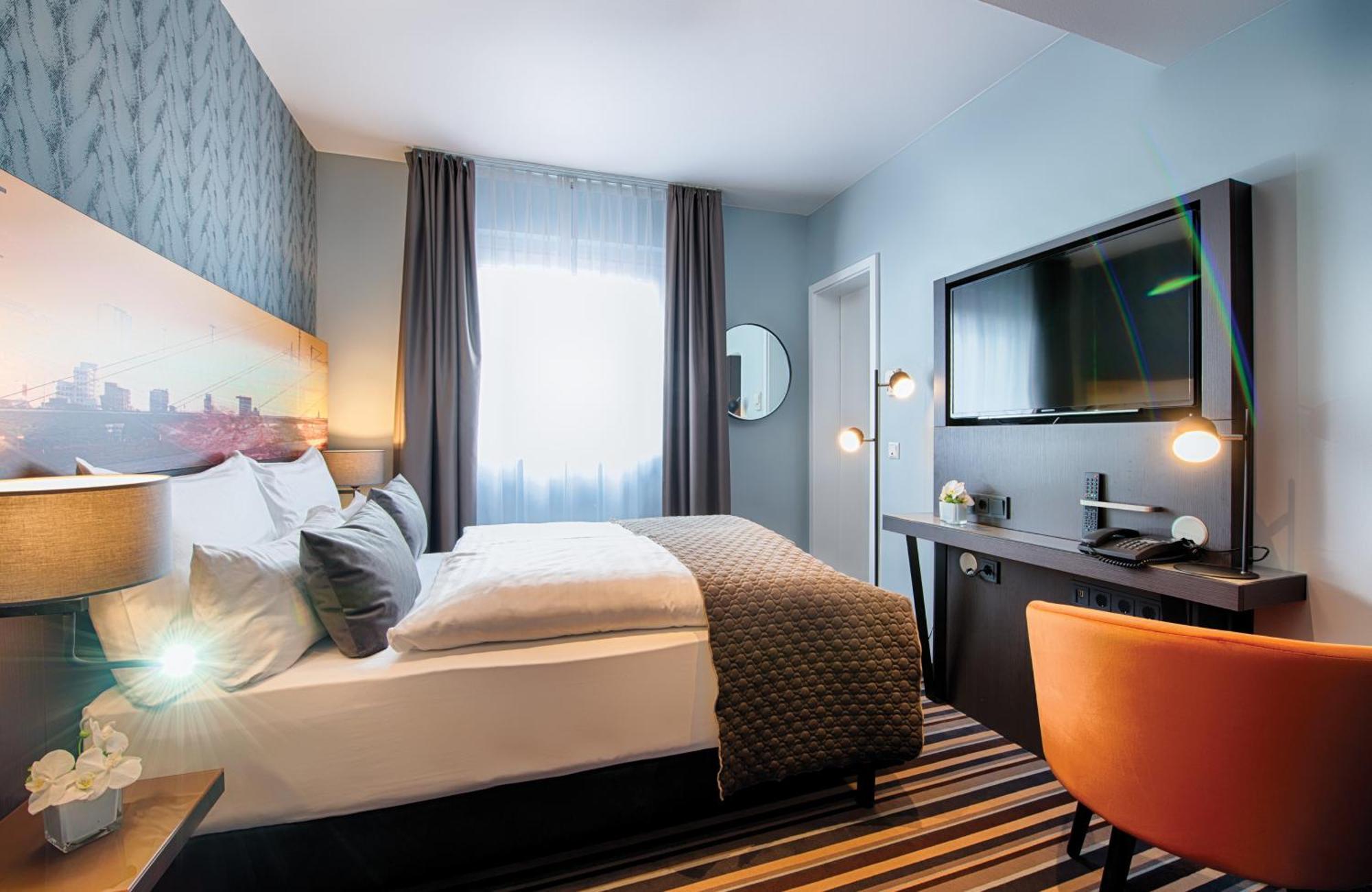 Leonardo Boutique Hotel 4*